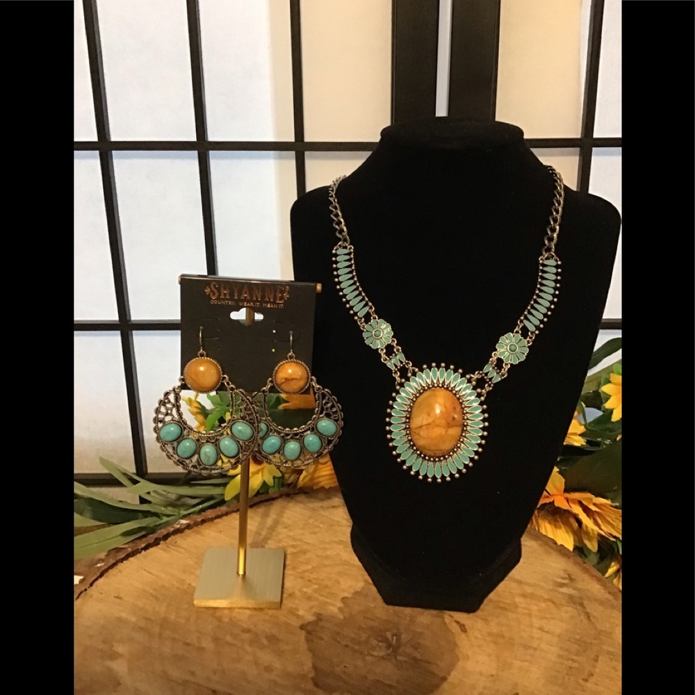 Shyanne necklace and earrings